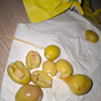 Migros'tan Plastik Ambalajlı Zeytinlerde Küf Tespiti Ve Sağlık Endişesi