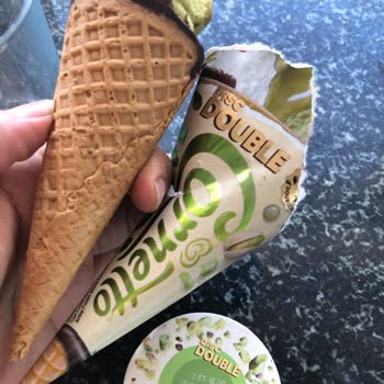 Migros Cornetto Dondurması Bozuk Ve Yarım Kalan