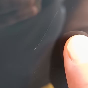 Sur Çelik Kapı’dan Teslim Edilen Kapıda Çizik Ve Göçük, Şirketin Geri Dönüş Yapmaması