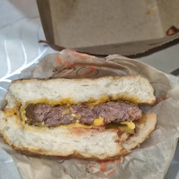 Çiğ Köfteburger Ve Müşteri Temsilcisinin Umursamaz Tutumu