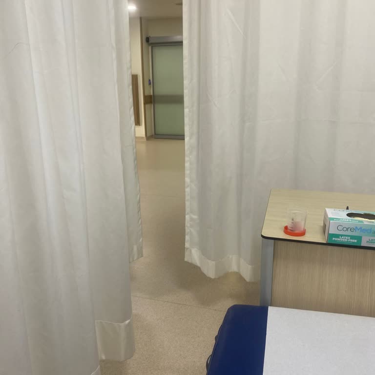 Anatolia Hospital Elimde Derin Bir Kesik Olmasına Rağmen, Odaya Alınmış Olmama Karşın İlgilenilmedi