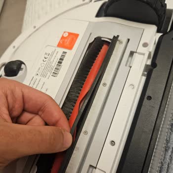Roborock S8 Pro'da Ana Fırça Kapağındaki Fitil Garanti Dışı Olarak Red Edildi