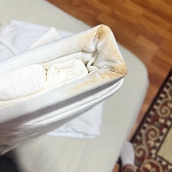 Lekeli Nevresim Takımı Geldi, Acil Değişim Talebi
