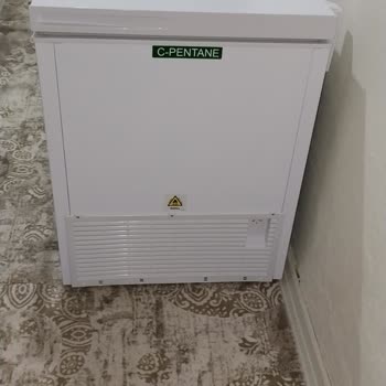 Duman Çıkan Arızalı Derin Dondurucu Ve Cevapsız Servis