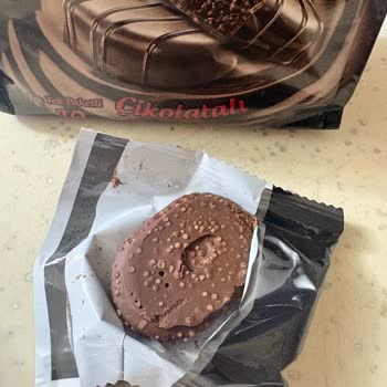 Eti Browni Intense'de Küf Ve Böcek Kontaminasyonu