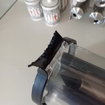 Dyson V16 Animal Dikey Süpürge Hazne Kapağının Kırılması Ve Boru Sallanması Garanti Kapsamında Onarım Talebi