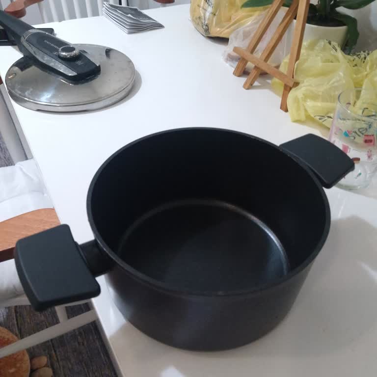 Eksik Kapak Ve Riskli Düdüklü Tencere Şikayeti