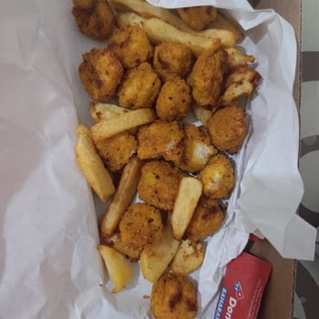 Görseldeki Pizza Ve Patatesler Yerine Sert Eksik Ve Küçük Ürün Gönderildi: Ücret İadesi Talep Edildi