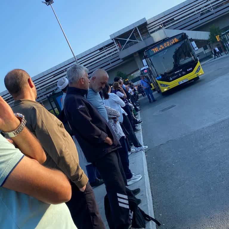 Alibeyköy’de TM4 Hattı 40 Dakika Bekletiyor, Seferler Düzensiz Ve Yetersiz