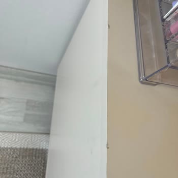 Yanlış Gönderilen Kapaklar Ve Hasarlı Makyaj Masası, Servis Yanıtı Yok