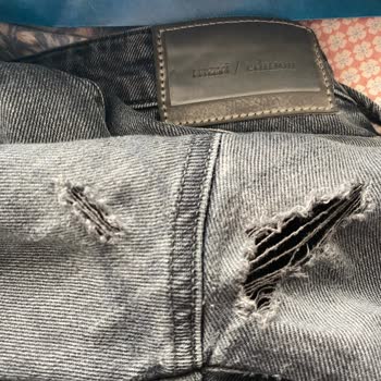 Mavi Kot Pantolunda Arka Bölümde Aşınma Ve Kullanıcı Hatası Reddedildi