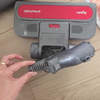 Dyson Kablolu Süpürge Tutma Sapı Parçası 2 Aylık Bekleyişi Ve Çözüm Eksikliği