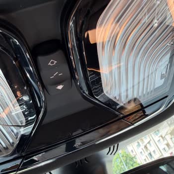 BMW 5.20i İç Trimde Boya Soyulması Ve Kalite Hayal Kırıklığı