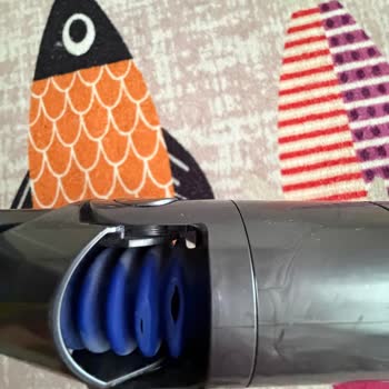 Dyson V12 Silikon Boru Delikleri Kullanıcı Hatası İddiası