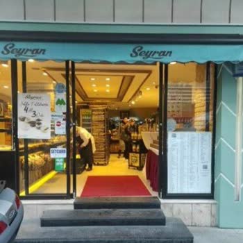 Bayrampaşa Seyran Pastanesi'nde Küfürlü Ve Saygısız Personel Davranışı