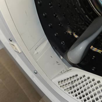 İade Edilmeyen Orijinal Kurutma Makinesi Yerine Eski Ve Lekeli Makine Verildi