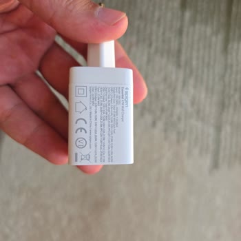 Yamulan Şarj Adaptöründe Üretim Hatası Ve Güvenlik Endişesi