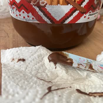Nutella Kavanozunda Kıl Bulunması Çocuk Sağlığına Tehdit