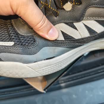 Skechers Ayakkabısının Sağ Tabanı Açıldı, Üretici Kusur Bulmadı