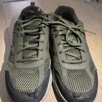 Skechers Ayakkabısında Hızlı Kumaş Açılması Ve Ciddiyetsiz Müşteri Desteği