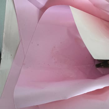 Sipariş Edilen Buket Görseldekiyle Uymadı, Kalitesiz Ve Müşteri Hizmetleri Cevapsız