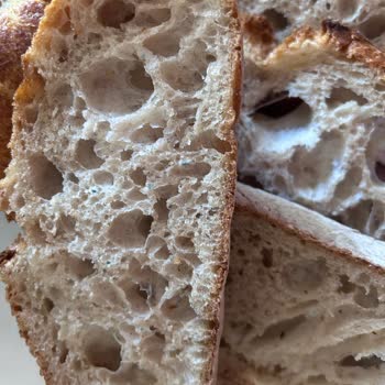 Vaat Edilen Koruma Sağlamayan Balmumu Ekmek Torbaları Ve Geciken Teslimat