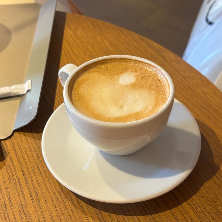 Cappuccino'nun Türk Kahvesi Fincanında Sunulması Kabul Edilemez