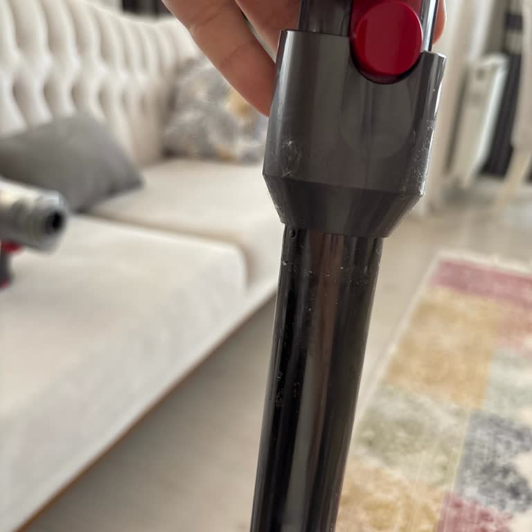 Dyson V12 Süpürge Borusunun Tekrarlanan Kırılması Ve Ücretsiz Değişim Talebi