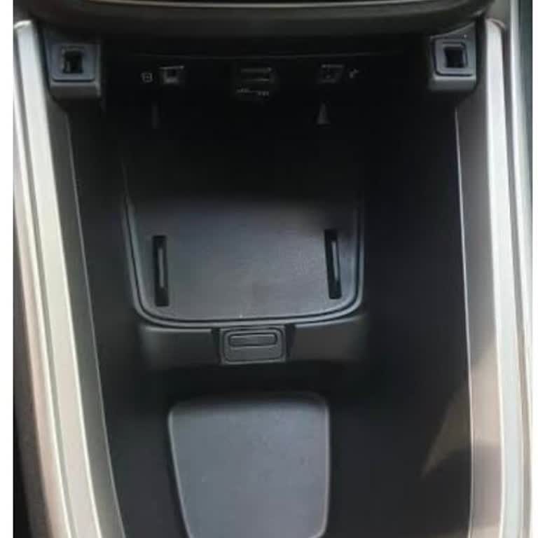 Jeep Avenger Türkiye Versiyonunda Konsol Kapağı Eksikliği