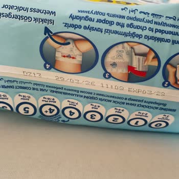 Molfix Bebek Bezi İçindeki Sert Madde Bebeğimde Şiddetli Pişik Oluşturdu