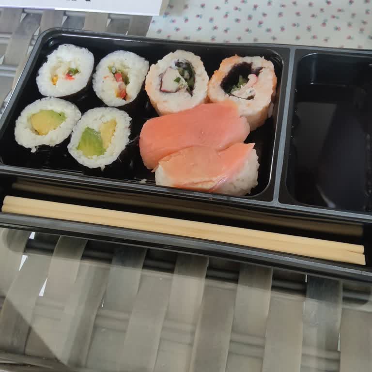 Son Kullanma Tarihi Geçmiş Sushi Teslimatı Üzerine Şikayet Ve İade Talebi