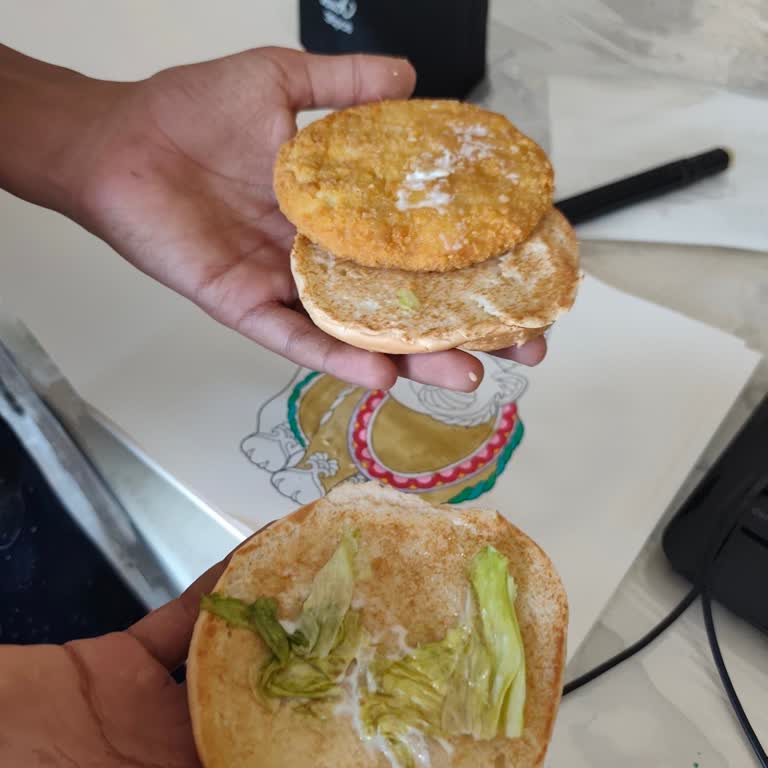 Mardin Burger King Şubesinde Bayat Sipariş Ve Yardımsız Müşteri Hizmetleri
