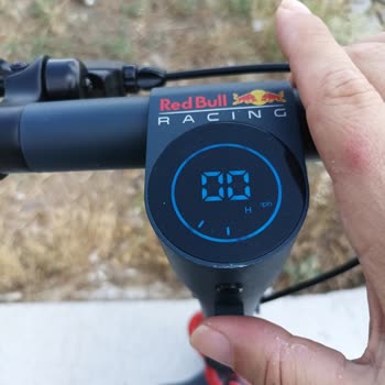 RKS A6 Pro Red Bull Scooter’da Kısa Menzil Ve Yokuş Performansı Ardından Garanti Dışı Reddi