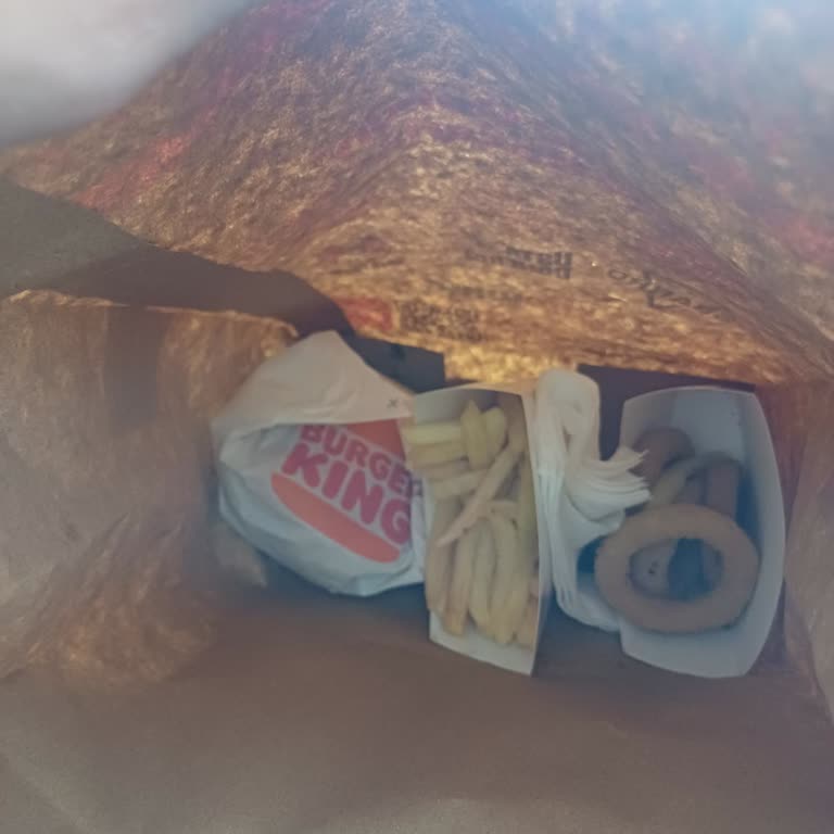 Eksik Sipariş: 3 Hamburger Ve 1 Büyük Patates Burger King'den Teslim Edilmedi