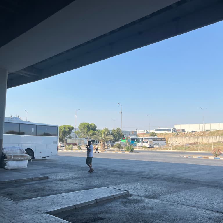 Buzlu Turizm 3 Saattir Peronda Bekliyoruz