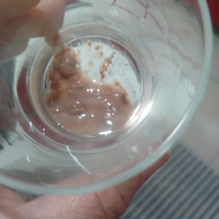 Bozuk Sek Protein Sütü İçin Sağlık Riski Ve İade Talebi