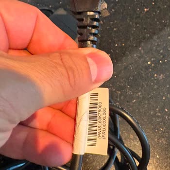 Lenovo Yoga Slim 7 Adaptöründeki Gürültülü Ses İçin Hızlı Değişim Talebi