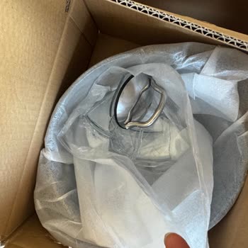 Kırık Tencere Ve Hasarlı Kutu İçin Değişim Ve İade Talebi