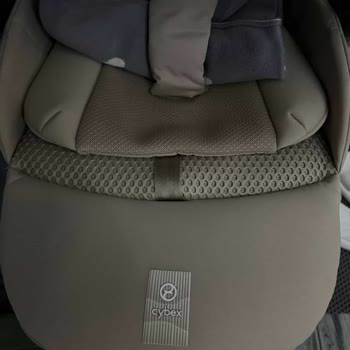 Разочарование В Коляске Cybex Melio Carbon 2026, две новые коляски с заводскими дефектами