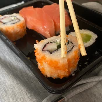 Migros Dardanel Sushida Kyoto Mix’te Kıl Ve Bayat Tat Hijyen Ve Tazelik Şikayeti