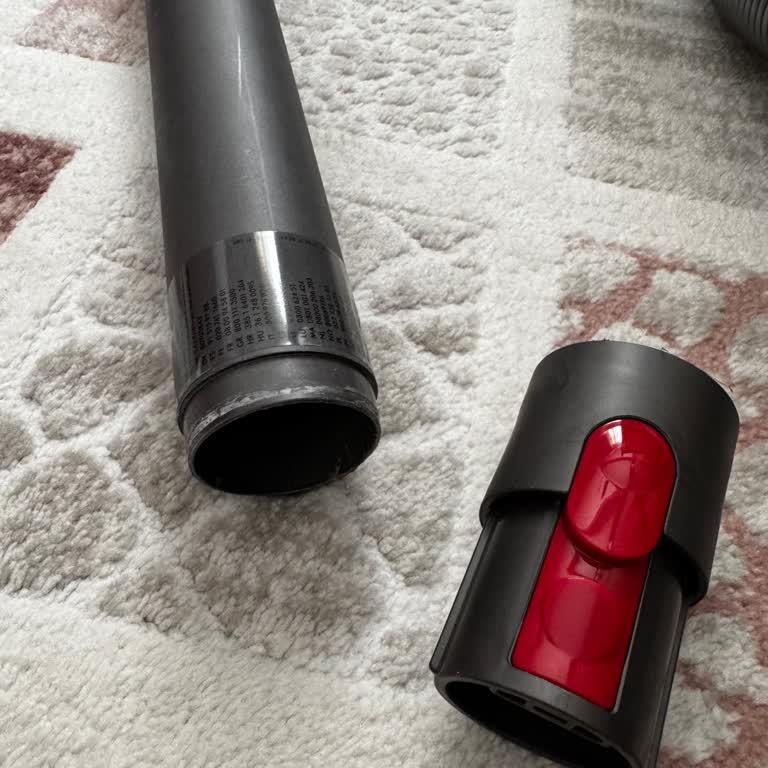 Dyson Süpürgenin Borusu 1 Ayda İki Kez Kırıldı Ürün Kalitesi Endişesi Ve İade Talebi