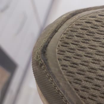 Skechers Ayakkabının Dikiş Sorununu Fiziksel İncelemeden Fotoğrafla Reddetti