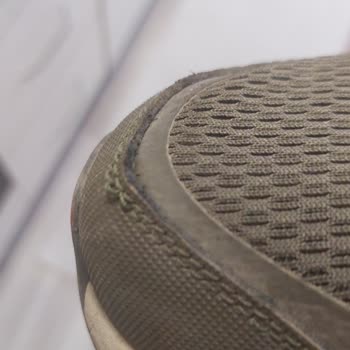 Skechers Ayakkabının Dikiş Sorununu Fiziksel İncelemeden Fotoğrafla Reddetti