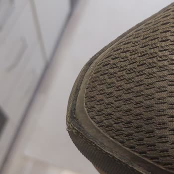 Skechers Ayakkabının Dikiş Sorununu Fiziksel İncelemeden Fotoğrafla Reddetti