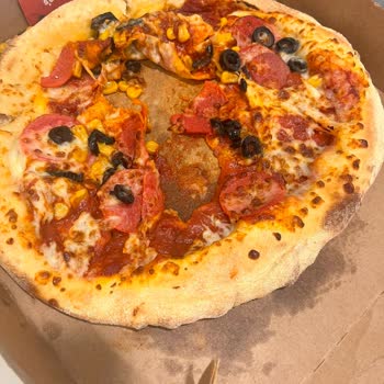 Mecidiyeköy Şubesinden Dağılmış Pizzalar İçin İade Talebi