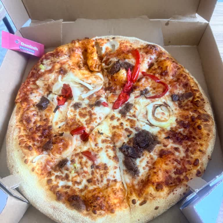 Domino’s Düzce Akçakoca Şubesinde Kavurmalı Pizzada Kavurma Eksikliği