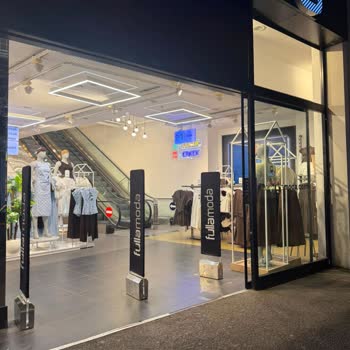 Fulla Moda Erken Kapanma Ve Saygısız Personel Davranışı