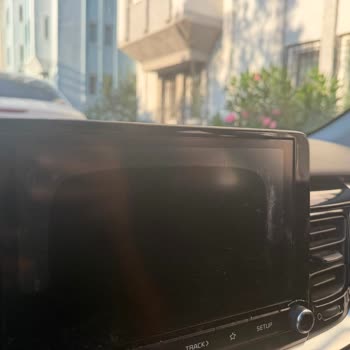 Kia Stonic 2022 Multimedya Ekranı Arızası İçin Garanti Dışı Fahiş Ücret Talebi