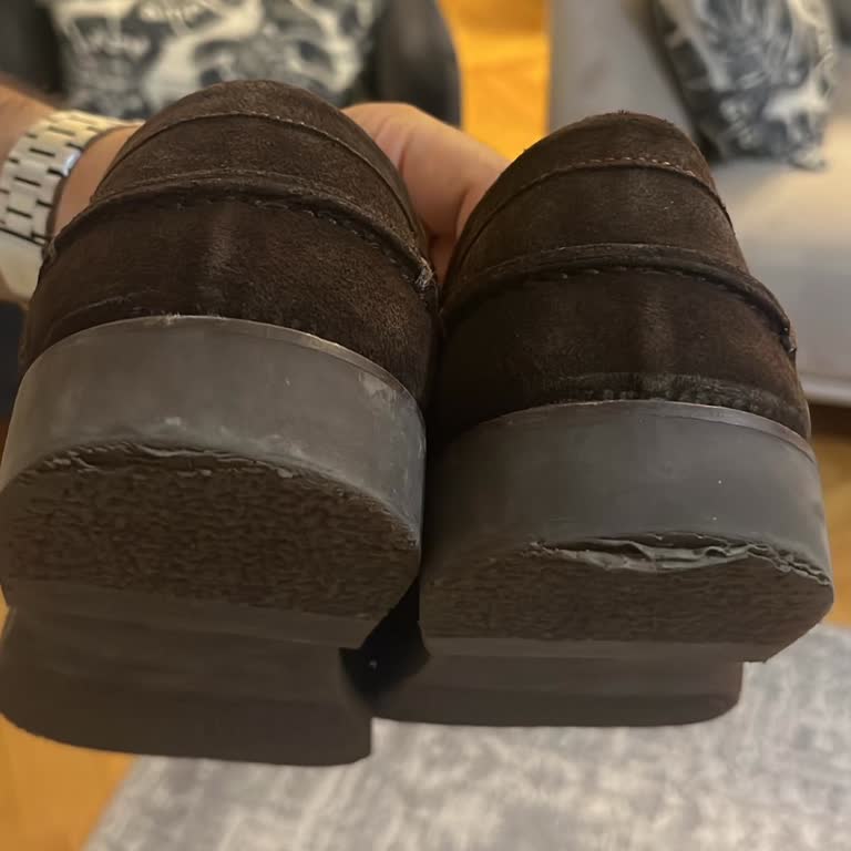 Ayakkabının Tabanı Ayrıldı Ve Mağaza Müdürünün Kaba Davranışı