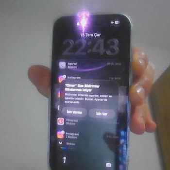 Media Markt'tan Aldığım İphone 15 Donup Çalışmaz, Hemen İade Ve Değişim Talep Ediyorum